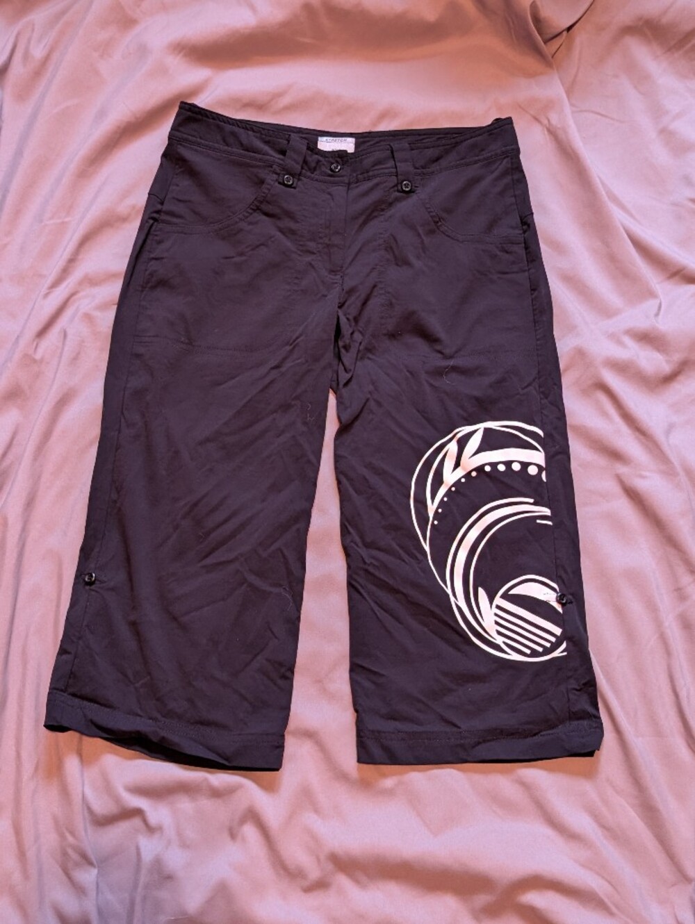 Women's Izod Black Long  Golf Shorts, Size 2